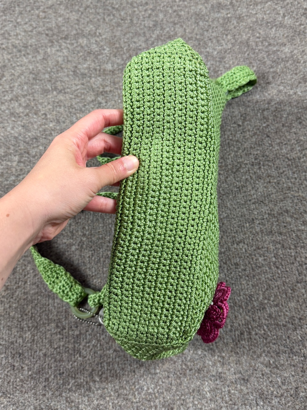 The Sak Green Crochet Crossbody Shoulder Bag Zip Closure Removable Flower Pin - Picture 3 of 8